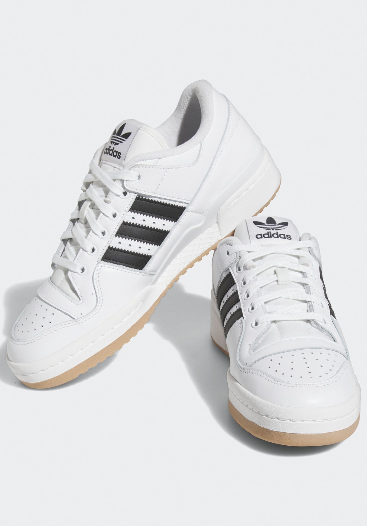 Forum 84 Low ADV ftwrwhite-coreblack-ftwrwhite Closeup1