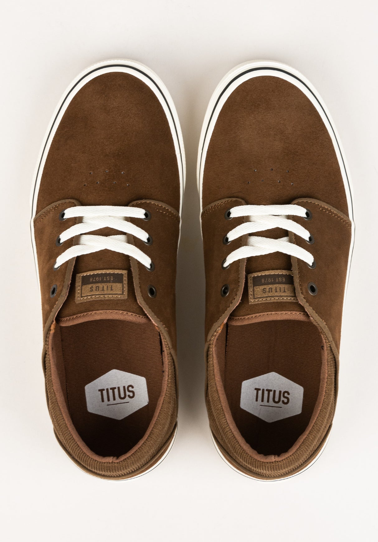 Hudson coffee-cord-white Closeup2