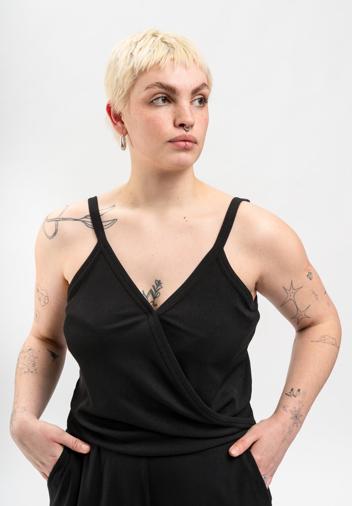 Olive black Closeup1