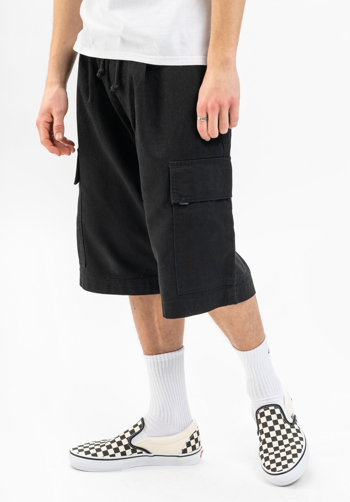 Oversize Cargo black Rueckenansicht