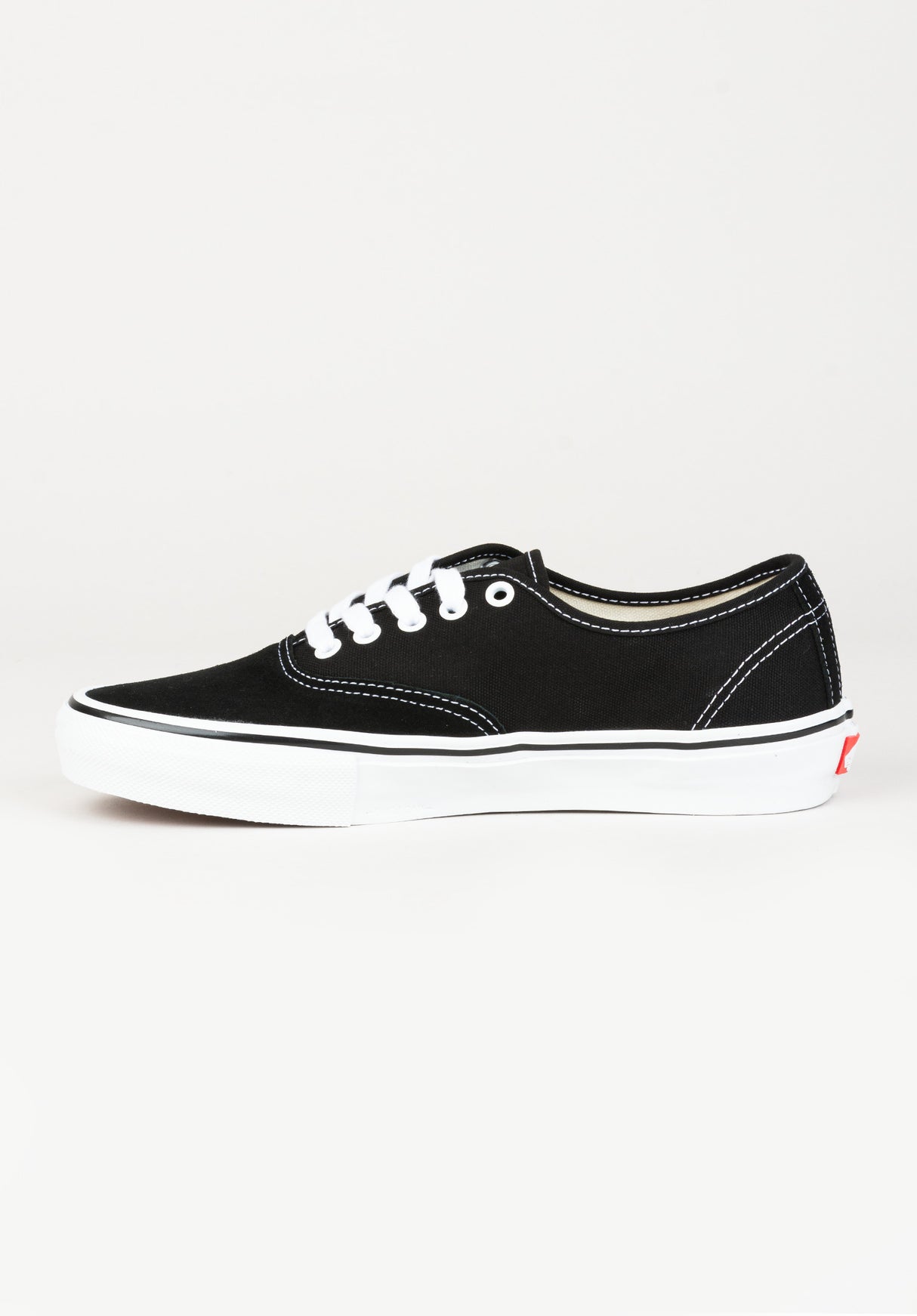 Skate Authentic black-white Oberansicht