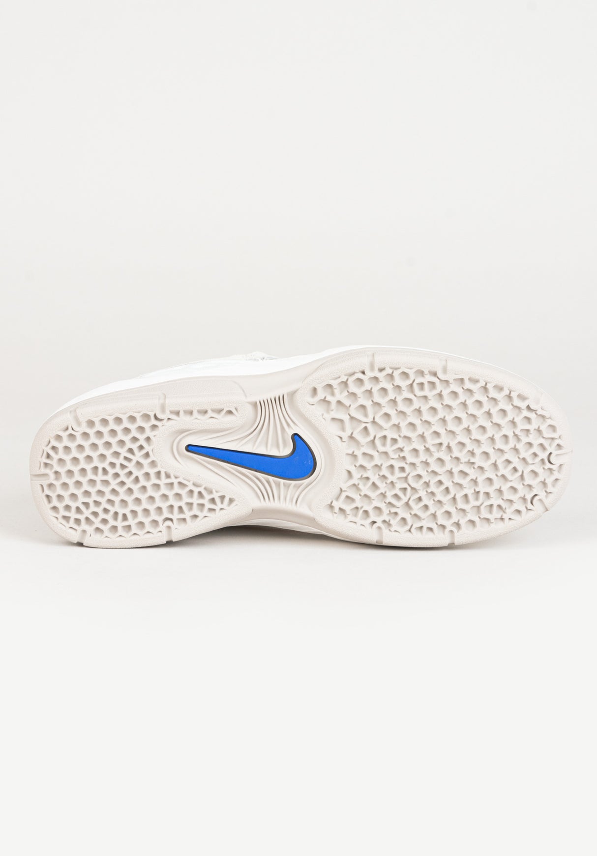 Vertebrae summitwhite-cosmicclay-platinumtint Close-Up1