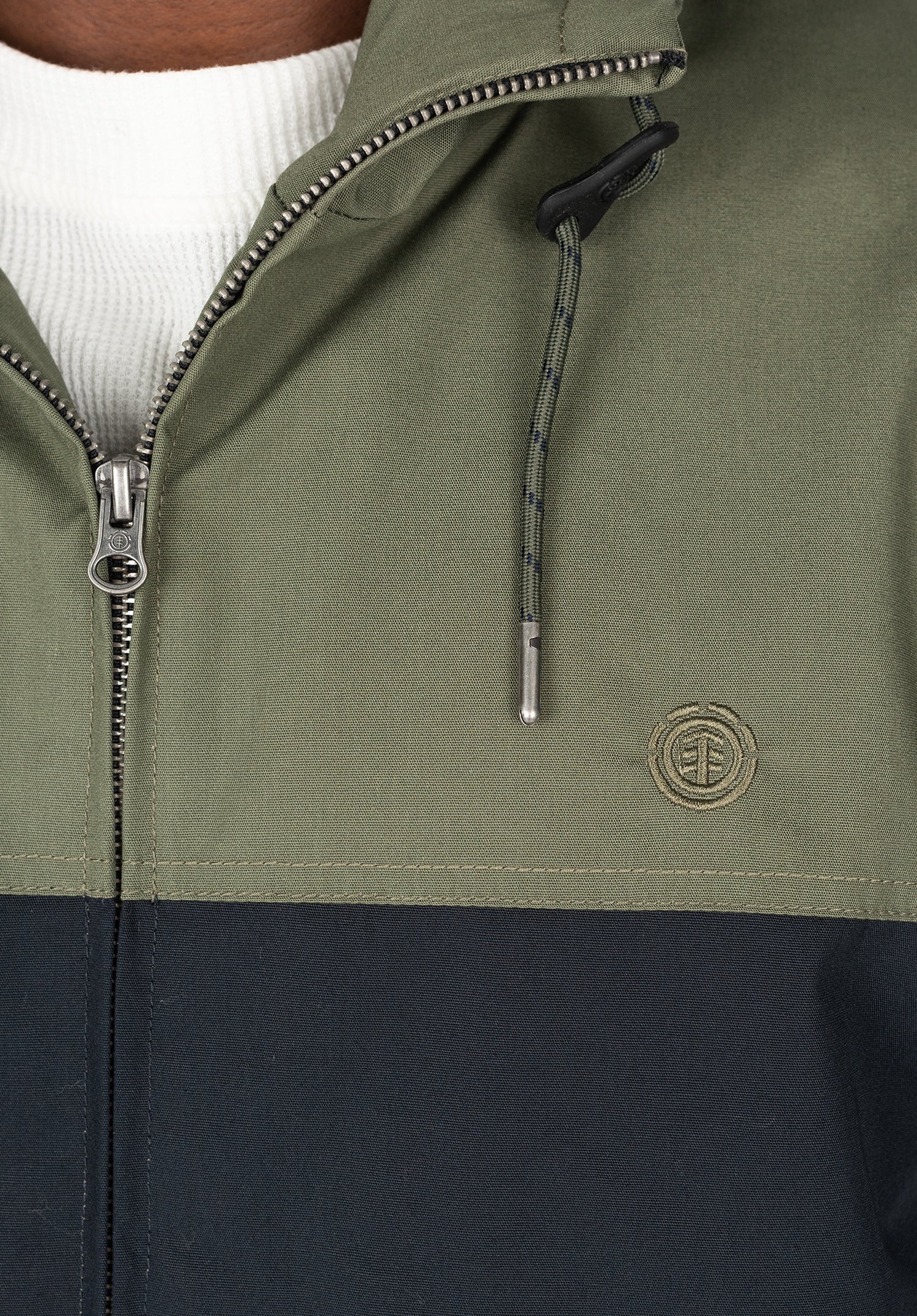 Tahirou|1,83|L Zoom Image