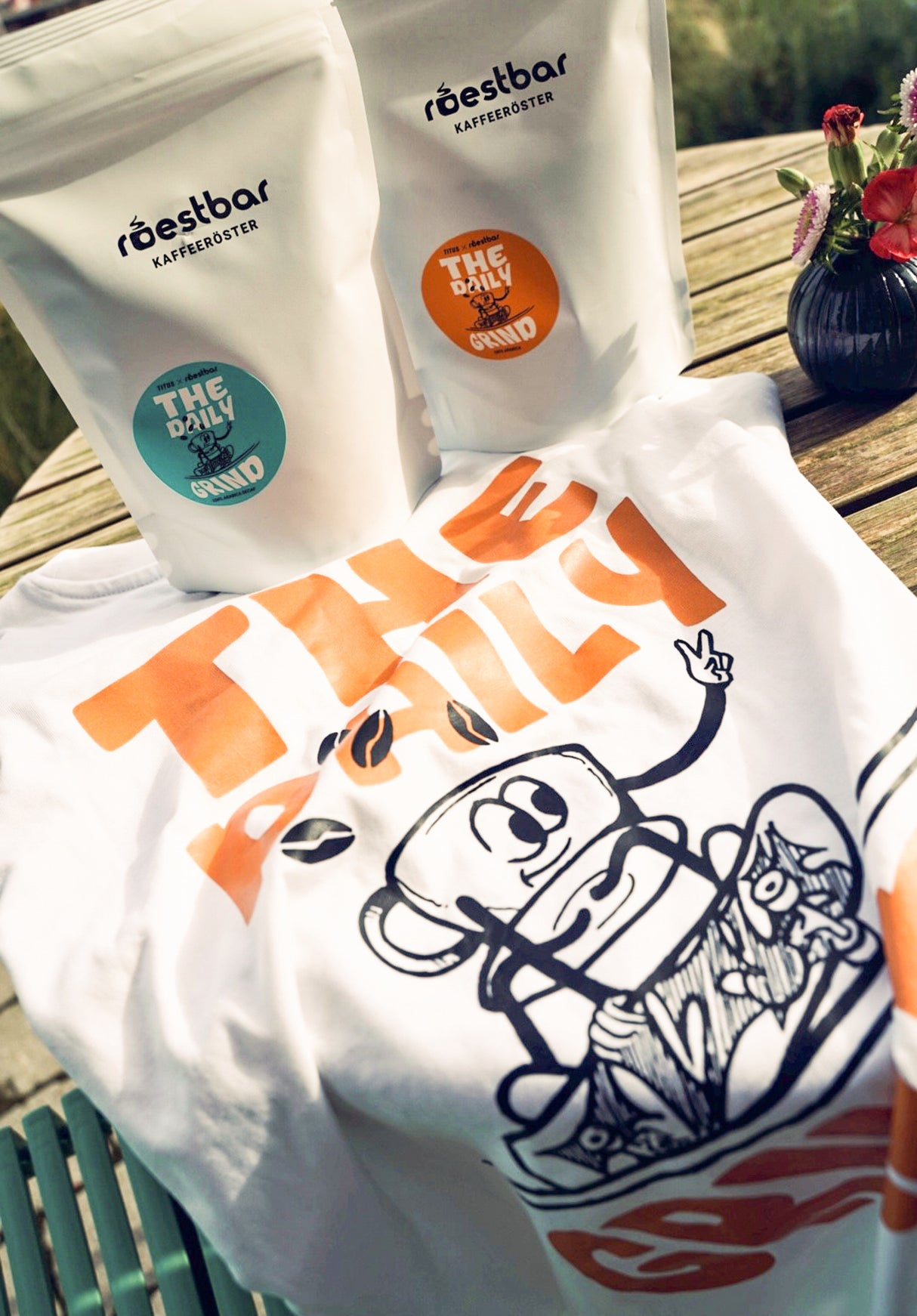 TITUS x Roestbar ''THE DAILY GRIND" white Closeup2