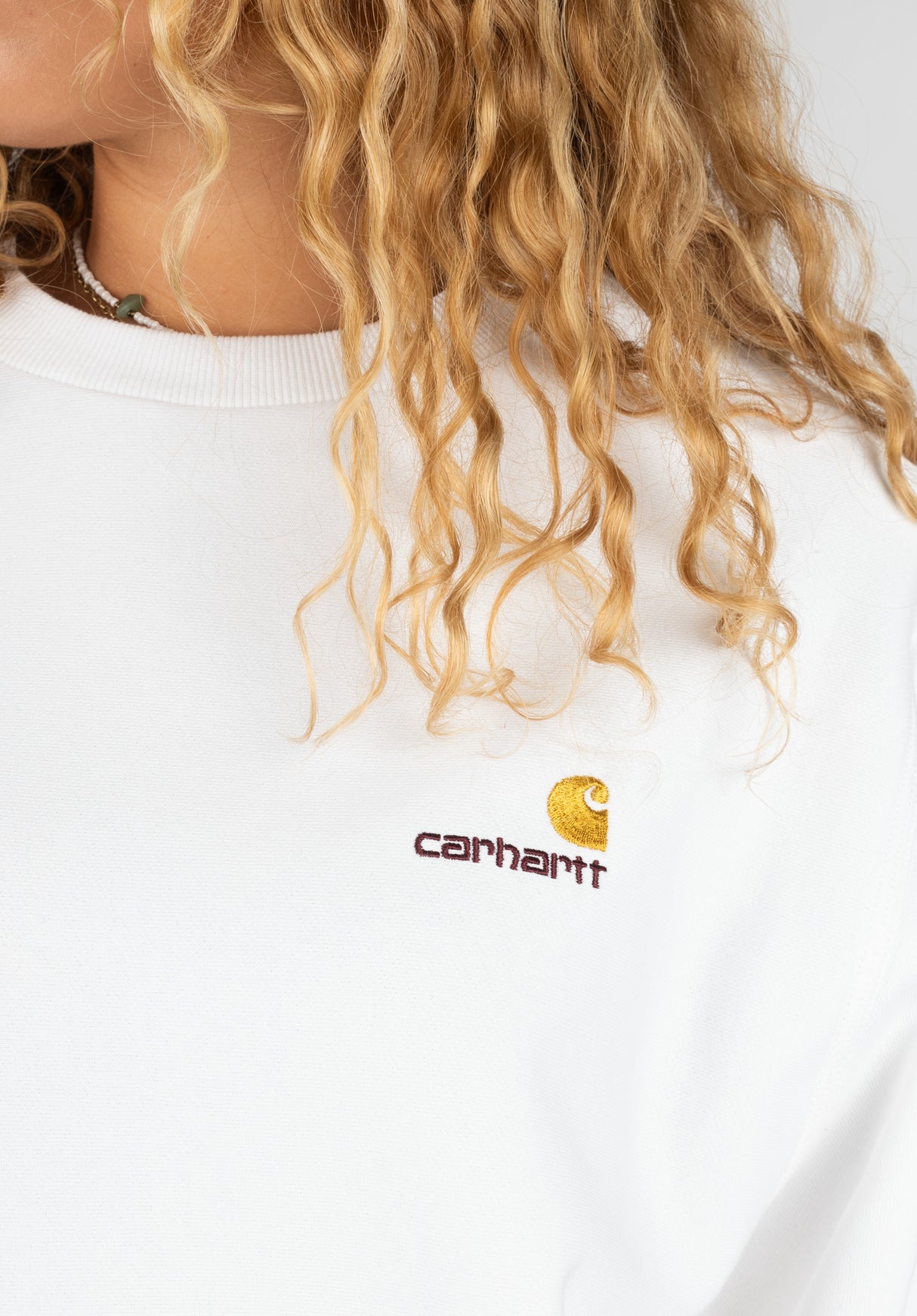 W' American Script white Rueckenansicht