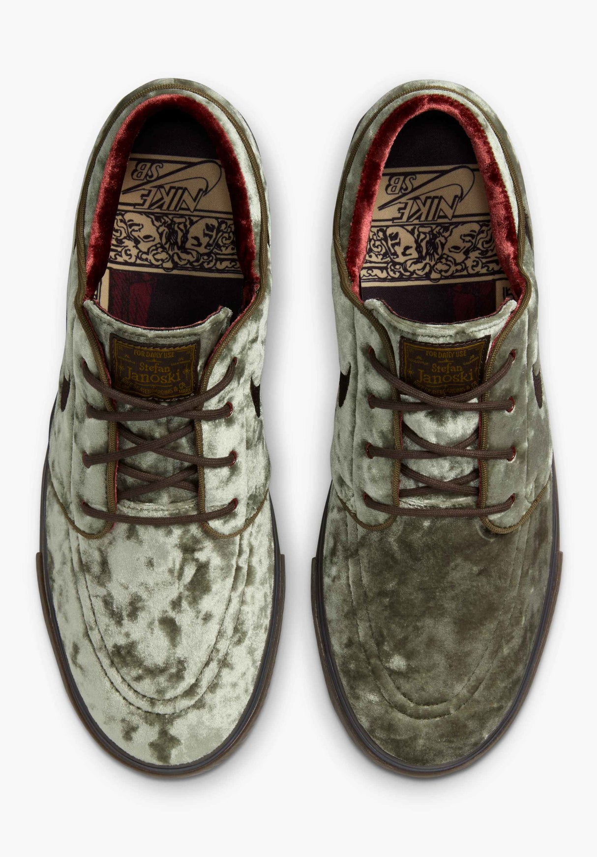 Zoom Janoski OG+ SE mediumolive-velvetbrown-baroquebrown Closeup1