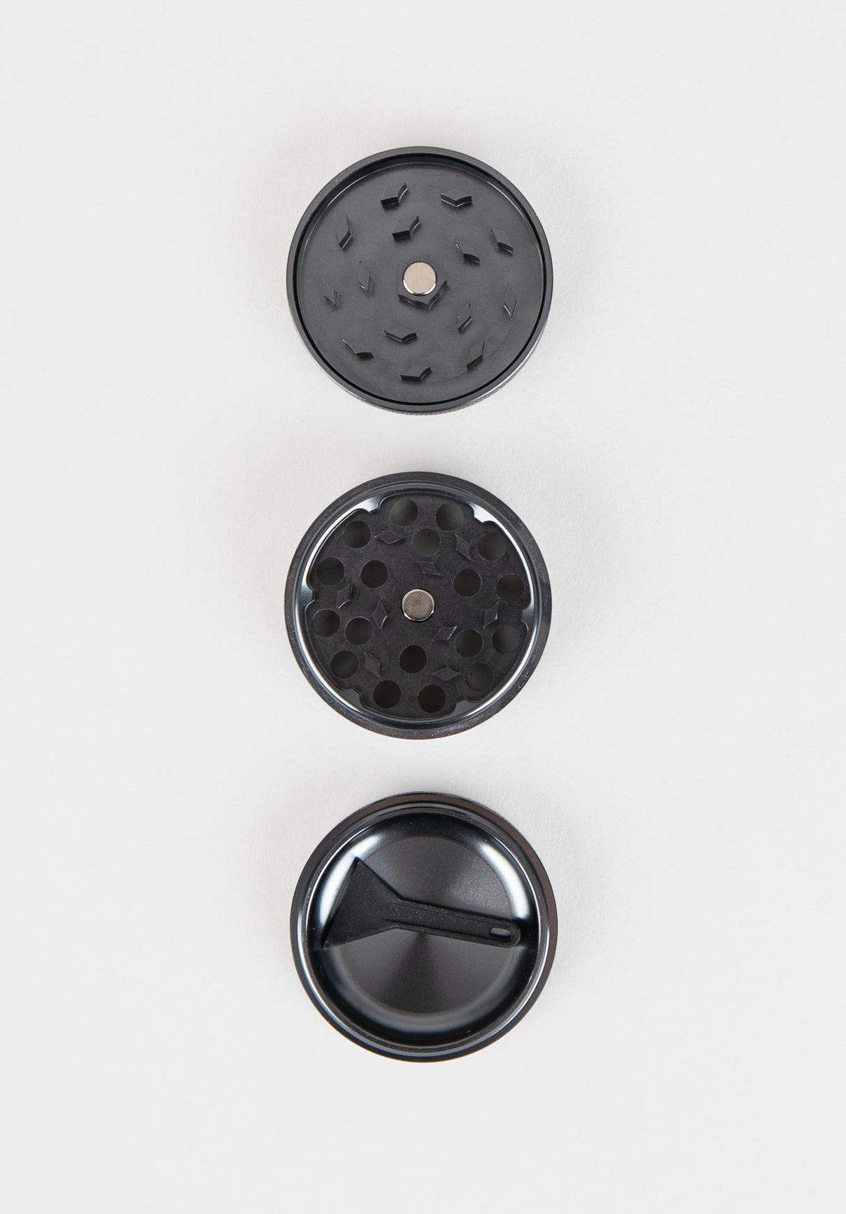 Spiro Pocket Metal 3 Parts Mini Grinder gunmetal Close-Up2