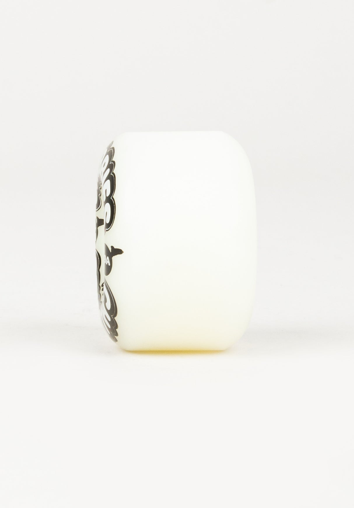 Chubbies 99A white Close-Up1