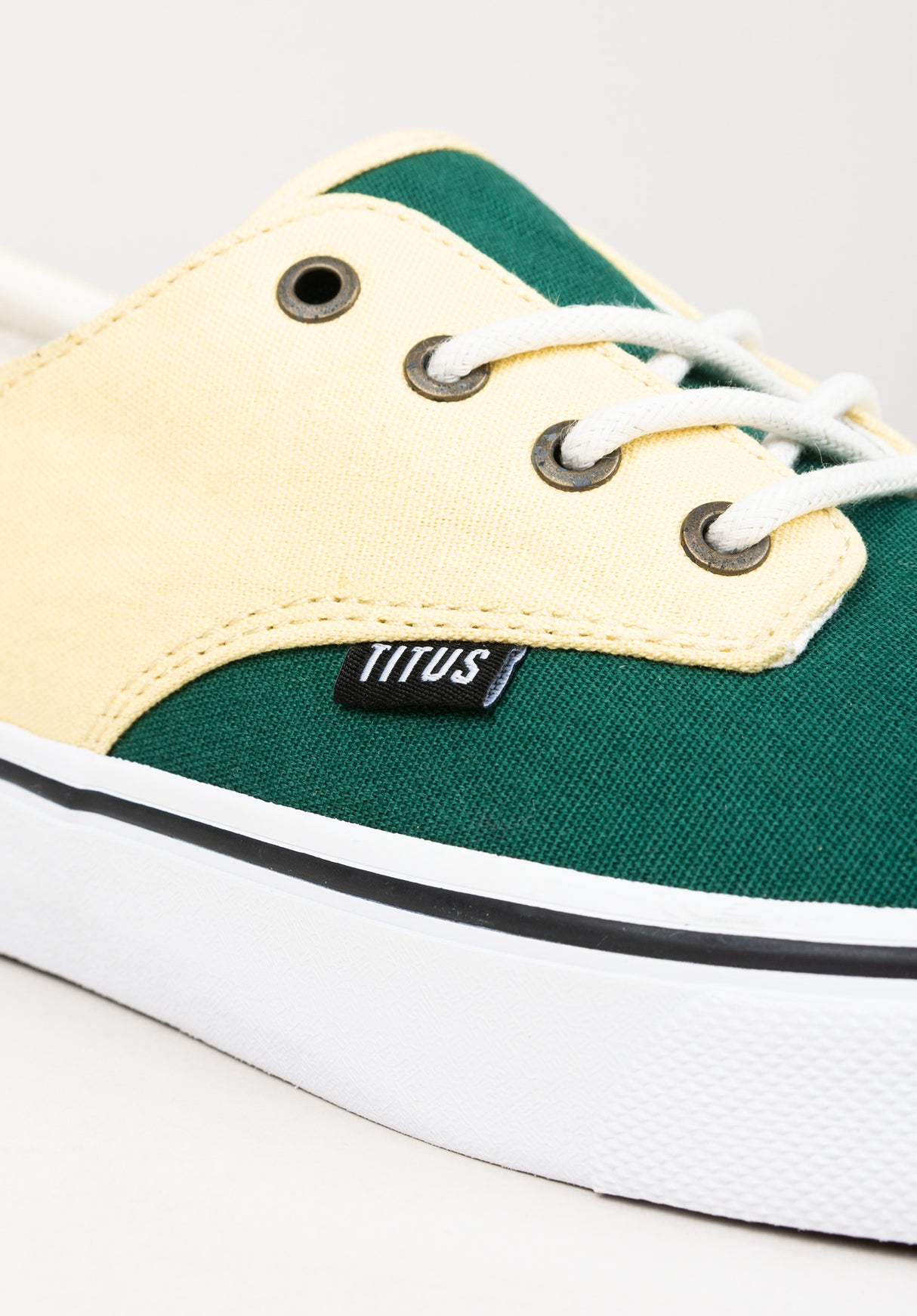 Clubman vanilla-darkgreen-white Unteransicht