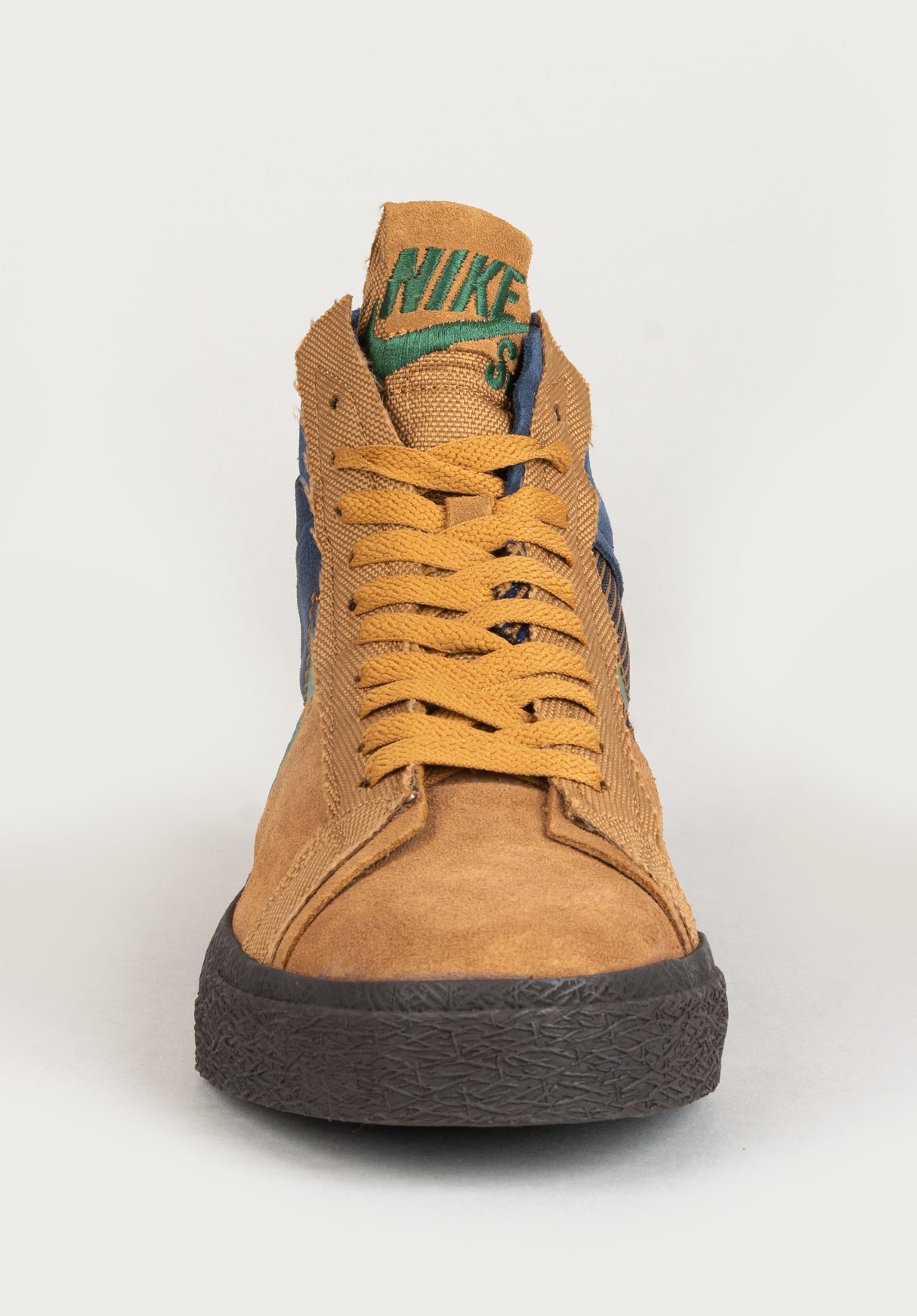 Zoom Blazer Mid PRM legendbrown-fir-obsidian Rückenansicht