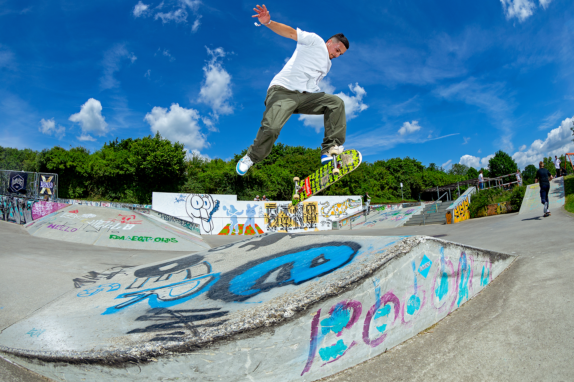 SeanBosnyak_Fakie360Flip_Gentsch.jpg