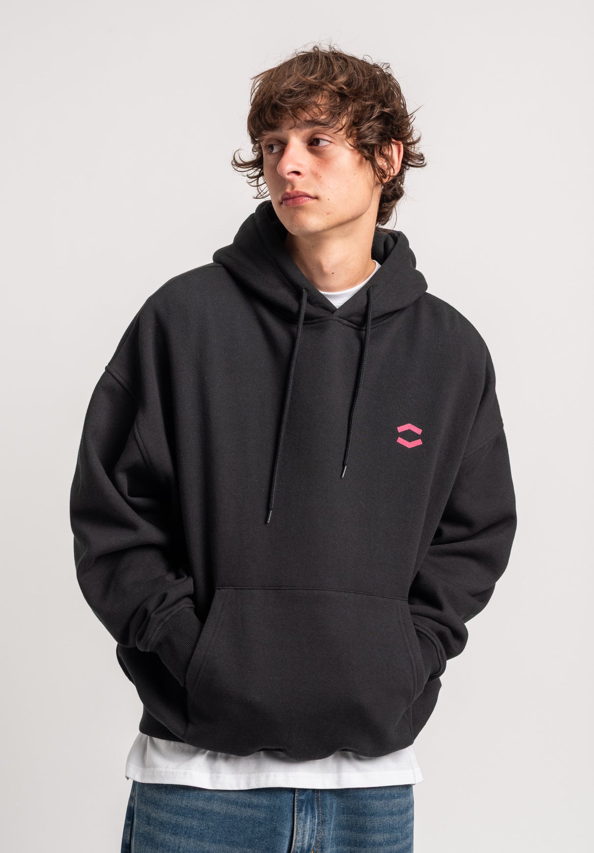 TITUS Runa Hoodie black – Detailansicht 1