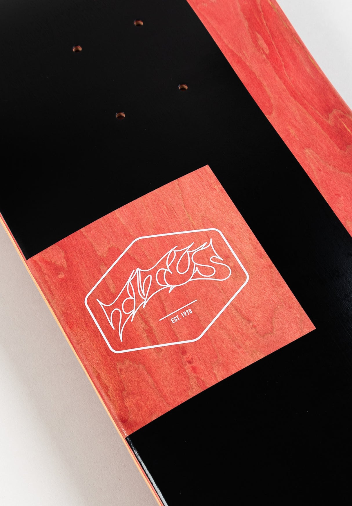 Logo red Closeup2