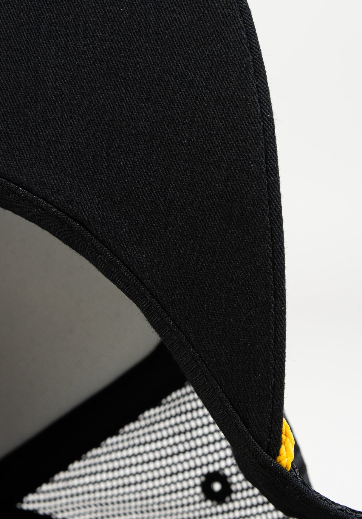 Peace Shield Mp black-black Closeup1
