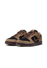 Nike SB Dunk Low Pro Schuhe Jungs filbert-chocolate-black-burgundy – Unteransicht