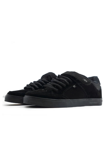 205 Vulc x Manhole black-grey Closeup2