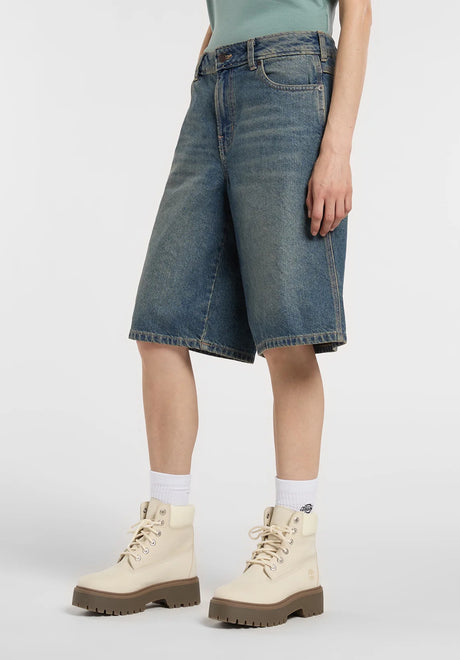 957 13 Inch Denim khakitintedblue Closeup2