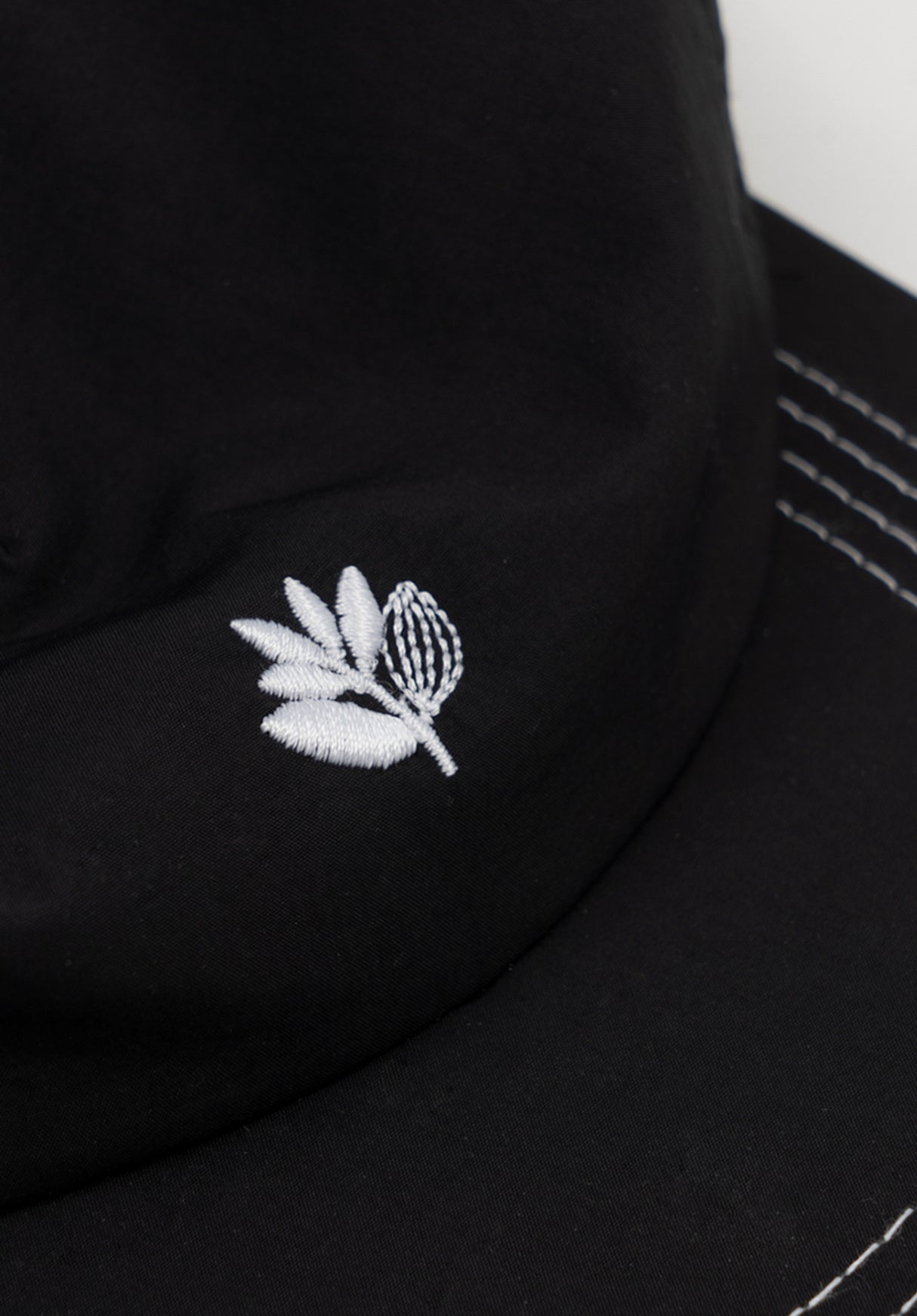 Plant Nylon black Closeup1