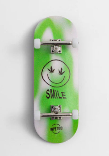 Smile 5-Ply Wooden Fingerboard Gen3 green Vorderansicht