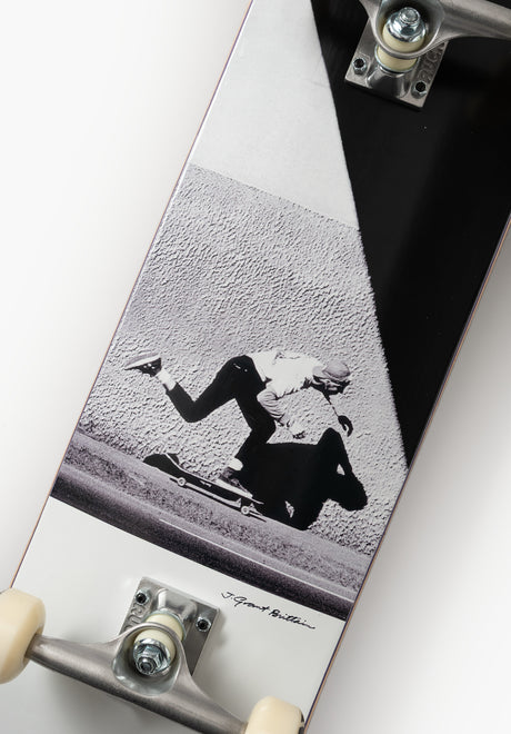 Push black-grey Closeup1