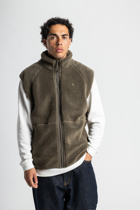 Ethan darkolive Rueckenansicht