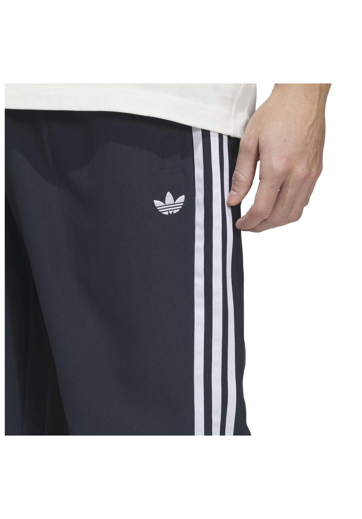 Superfire TK navy-white Closeup1