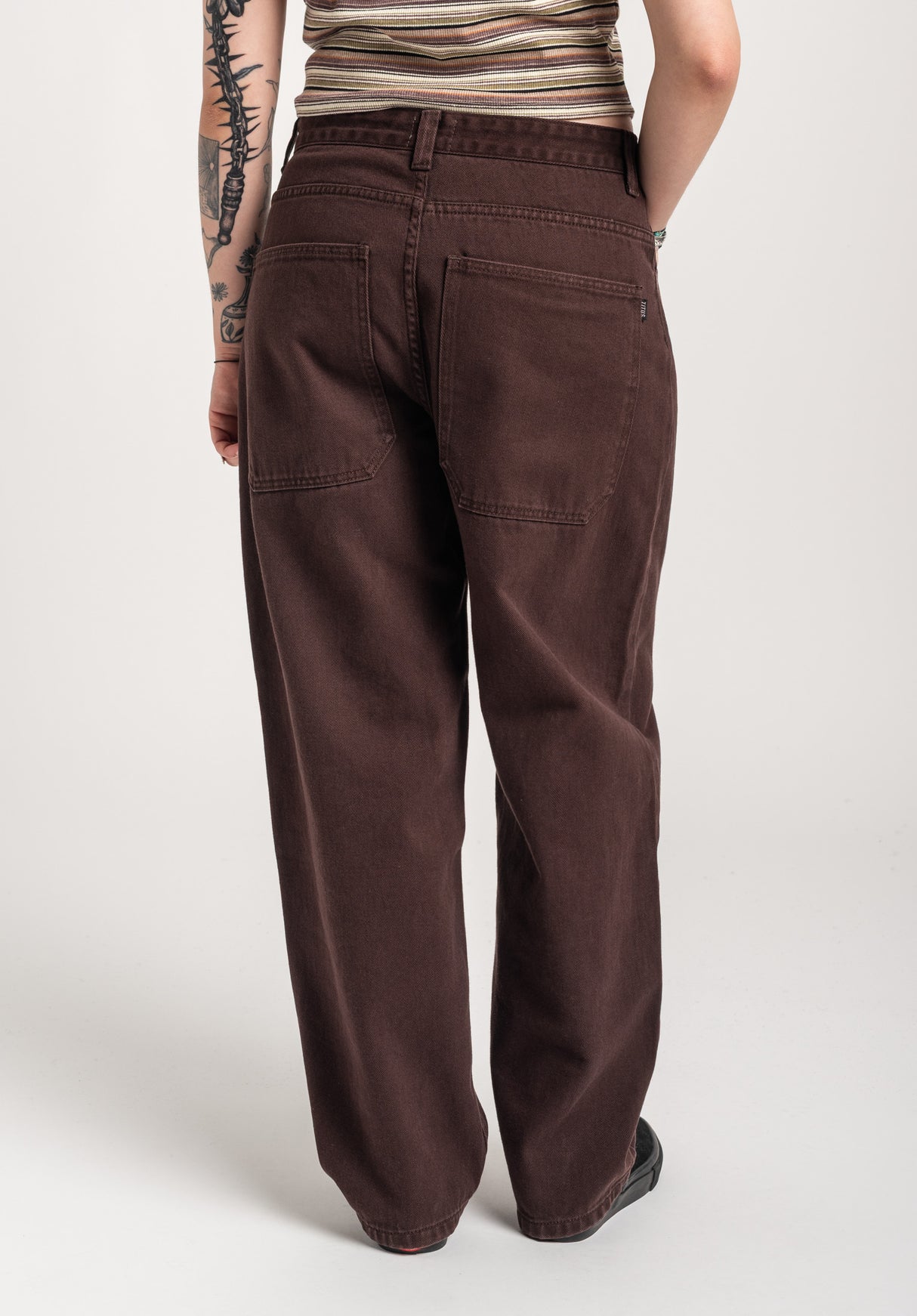 TITUS Alby-Baggy Jeans darkbrownwashed – Detailansicht 2