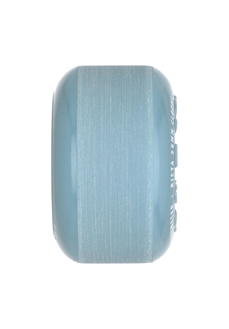 Clouds 86A sky-blue Closeup1