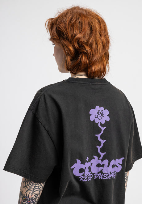 Angry Flower wmn blackfaded Closeup1