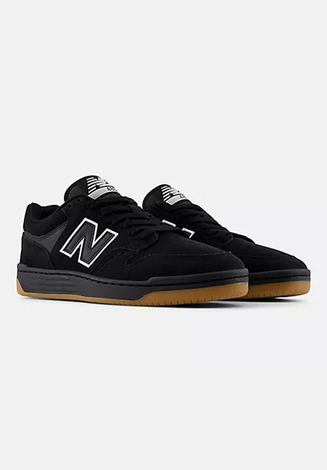 NM480 black Vorderansicht