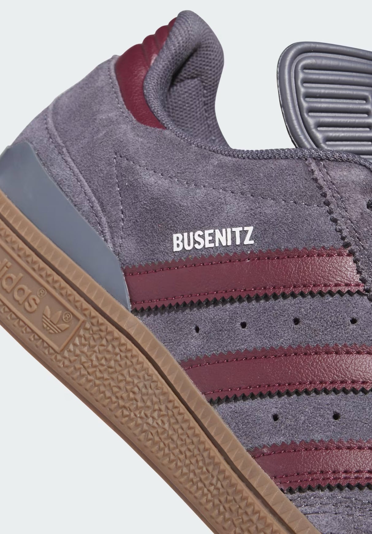 Busenitz Pro maroon Closeup2