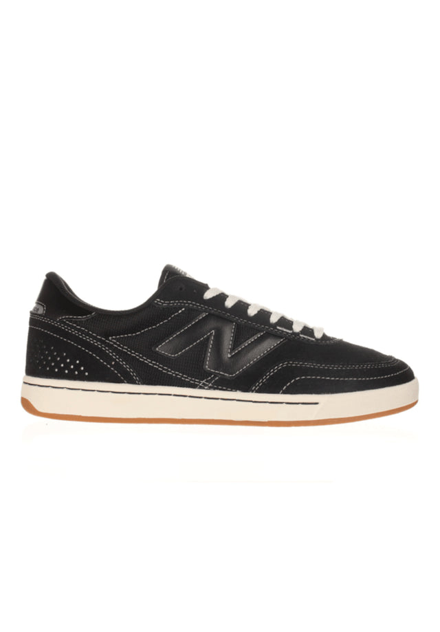 440 V2 black Vorderansicht