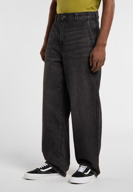 Madison Baggy Fit blackwashfaded Closeup1