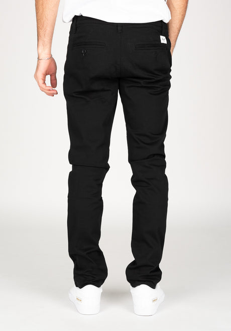 Flex Tapered Chino black Closeup1