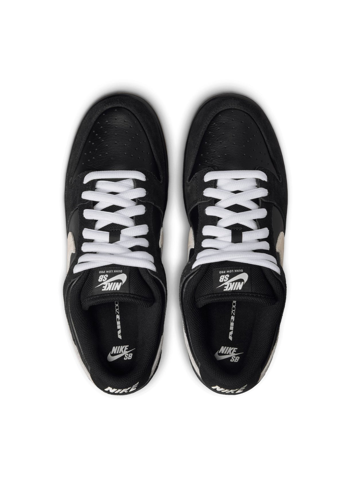 Dunk Low Pro black-white-black-gumlightbrown Closeup1
