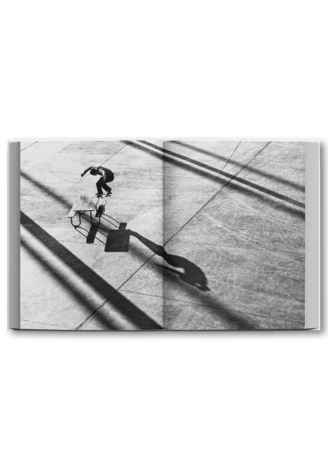 HEART by Lucas Beaufort white Closeup1