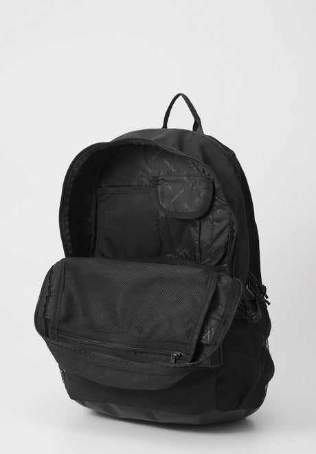 Hand Dot Emb Skatepack black Closeup1