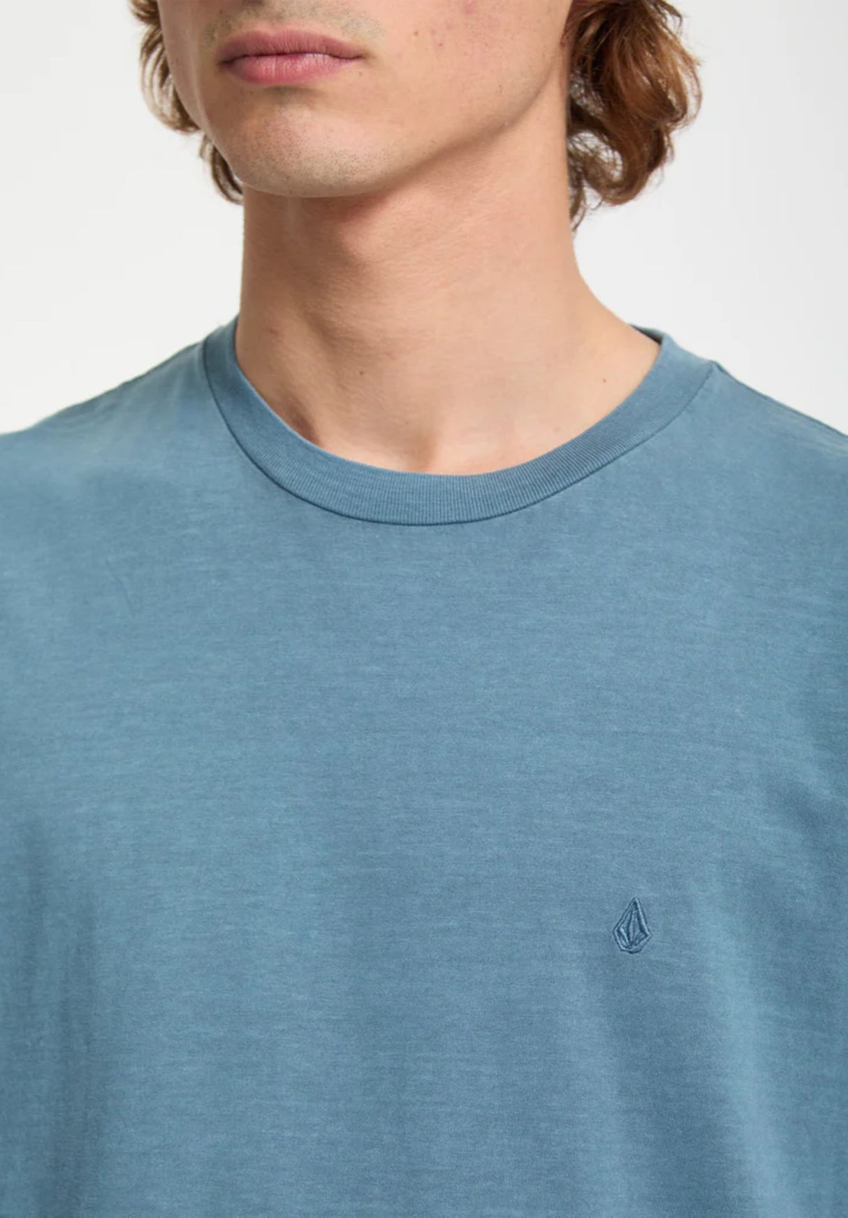 Solid Stone Emb bluewash Closeup1