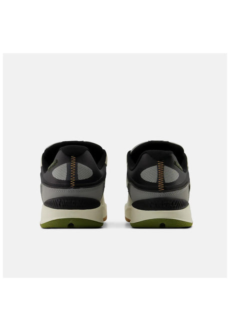 1010 Tiago Lemos seasalt-olive Closeup2