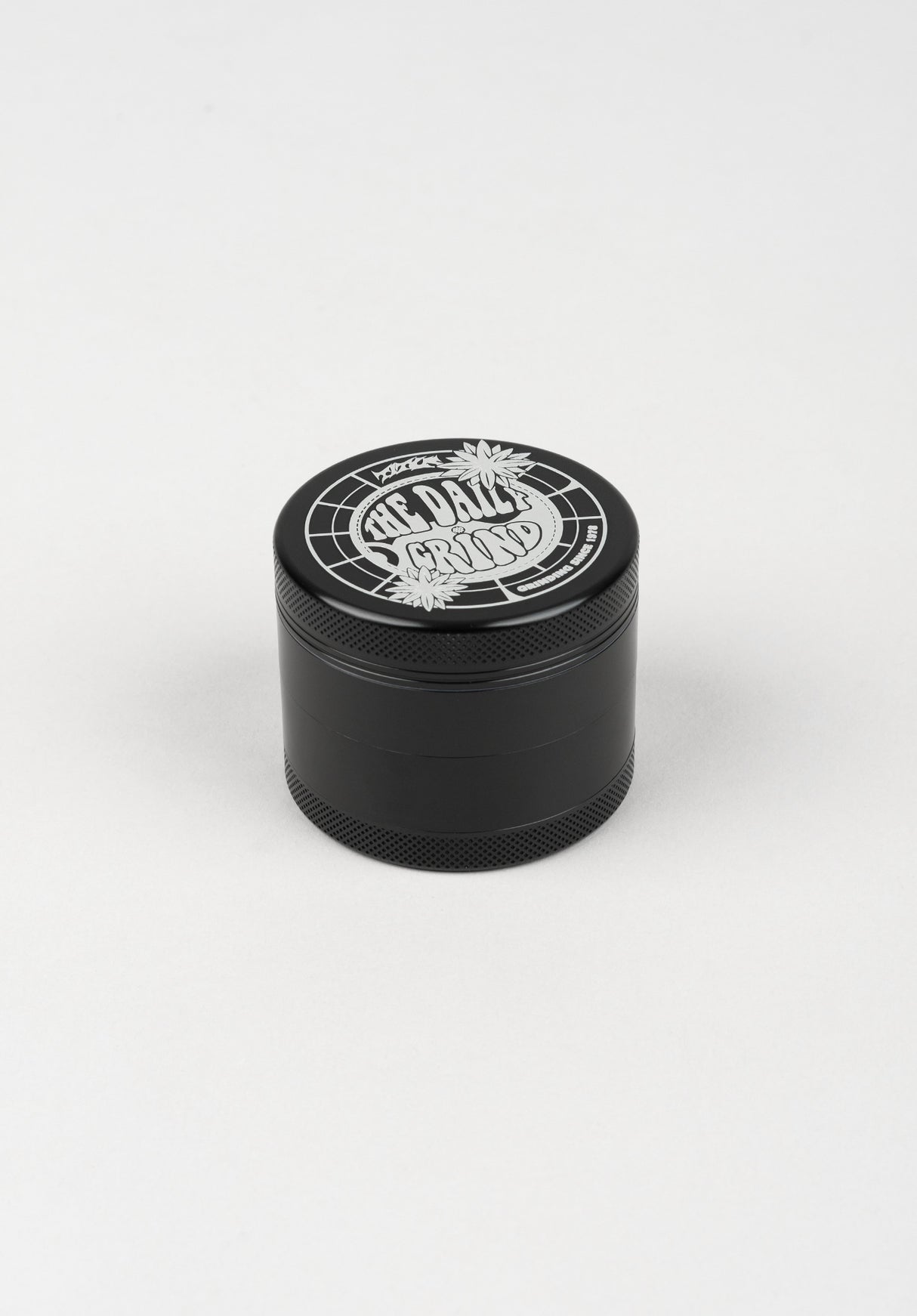 The Daily Grind Metal 4 Parts black-black Vorderansicht
