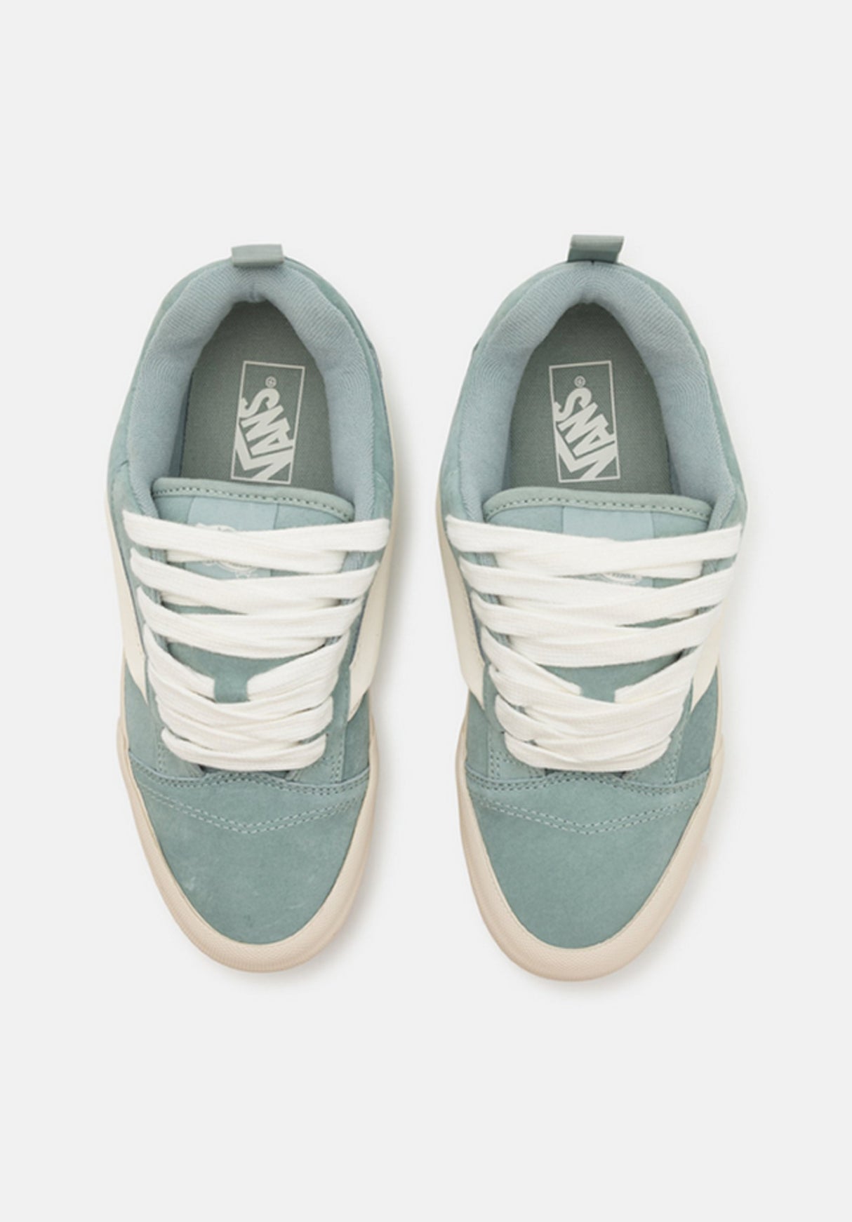 Knu Skool colortheory-grayolive Closeup2