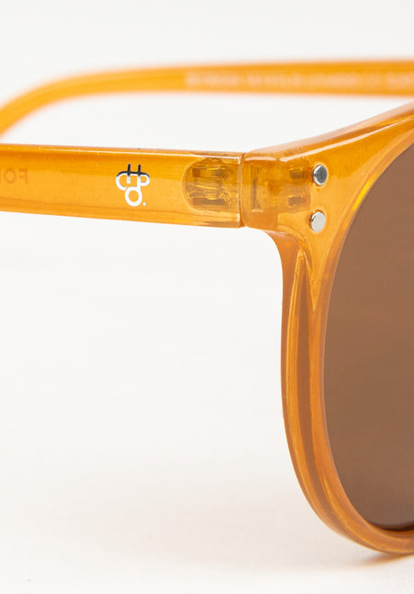 Byron X mustard-brown Closeup1