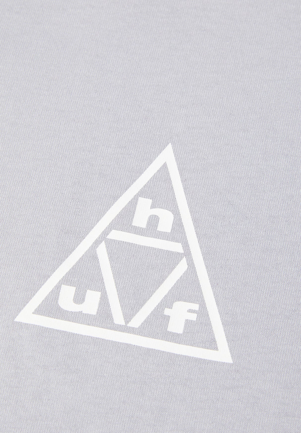 Triple Triangle white-grey Closeup1