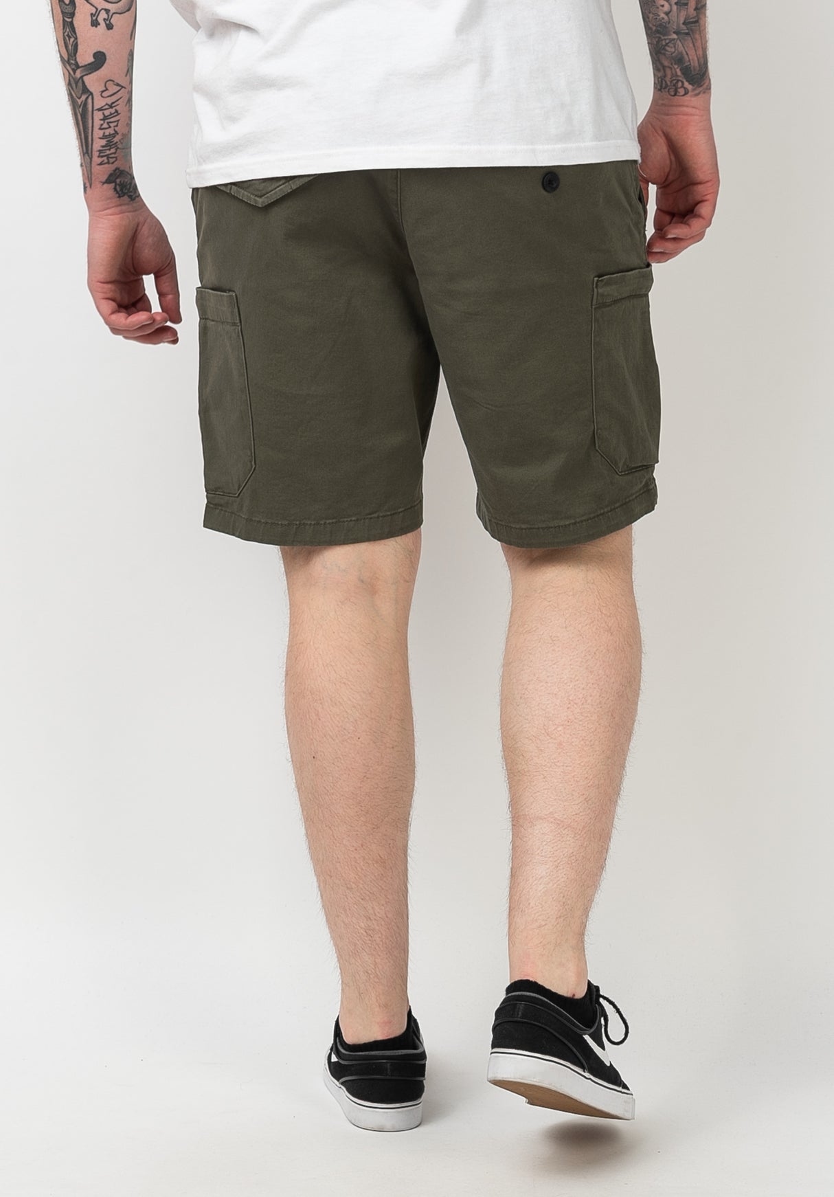 Dominik|1,85|L