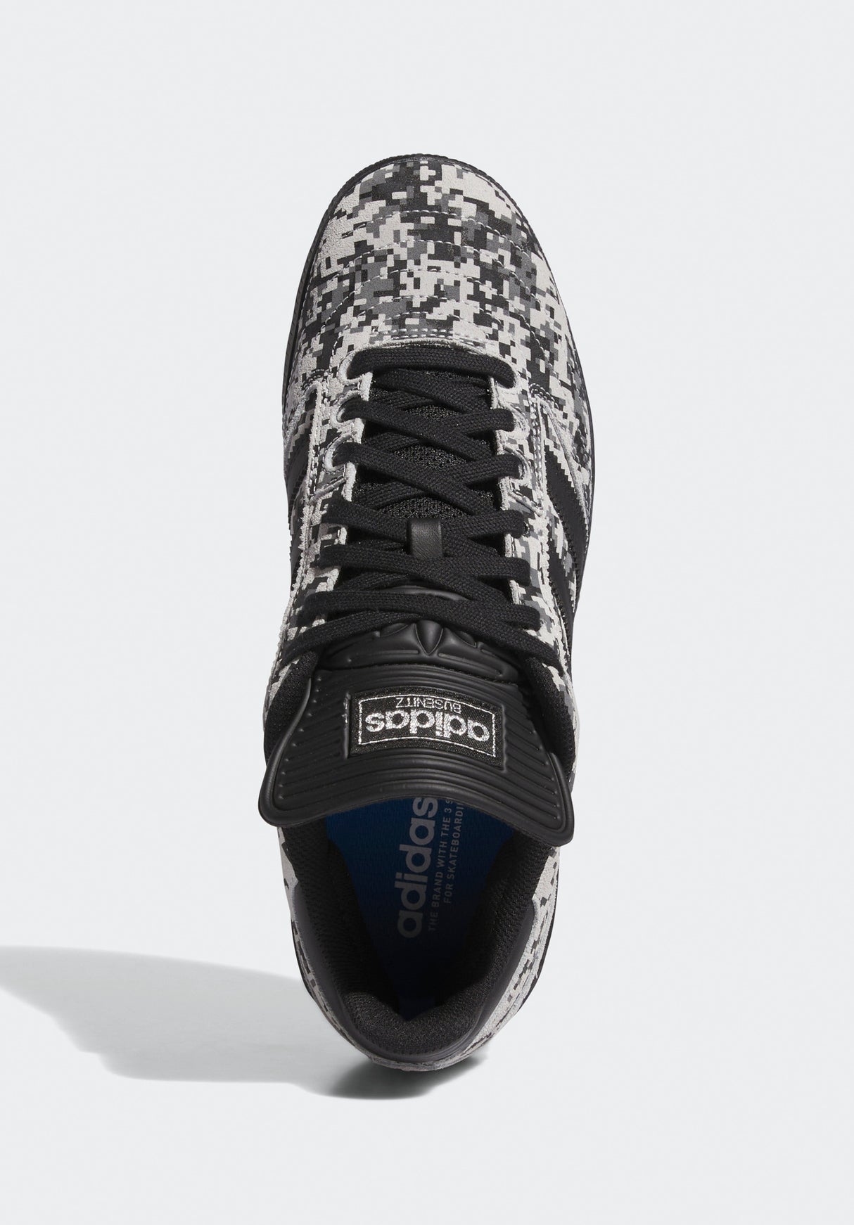 Busenitz Pro grey-coreblack-grey Closeup1
