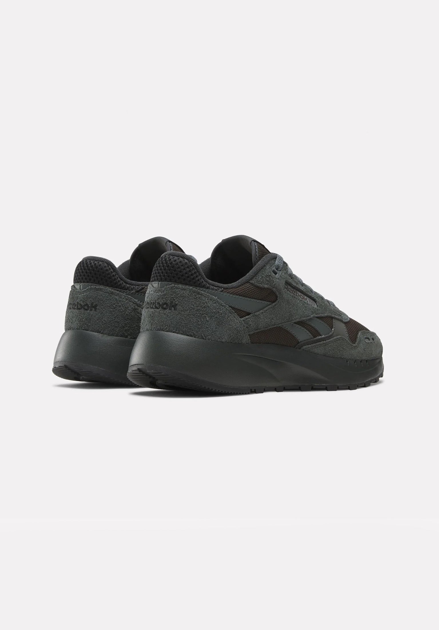 Classic Leather 2400 Reebok Schuhe Madels in darkmatter grey grey fur c TITUS