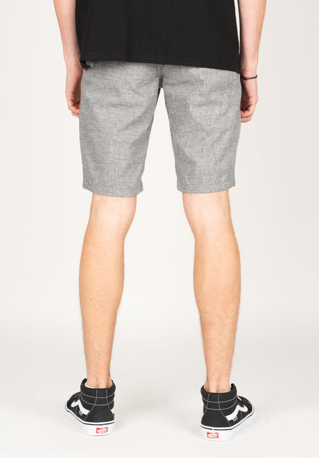 Lukas|1,84|32