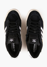 Nora coreblack-white-gum Closeup2