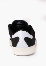 Nora coreblack-white-gum Seitenansicht