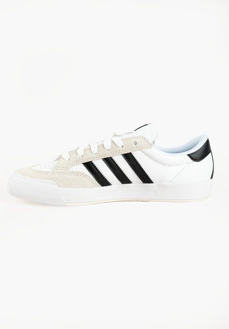 Nora ftwrwhite-coreblack-crystalwhite Closeup2